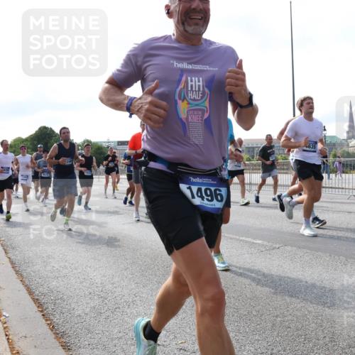 29.06.2025 - hella hamburg halbmarathon Lena Gebhardt http://msf.ph/oto/8253068 29.06.2025 09:56:46 Lombardsbrücke 1381, 1452, 1460, 1496, 1592, 1628, 1783, 1833, 1877, 2013, 2058, 2074, 2082, 2111, 2208, 2340, 2378, 2396, 2771, 2878, 2953, 2996, 3256, 3296, 3310, 3575, 3652, 3791, 4065, 4077, 4377, 4404, 4635, 4711, 4770, 4833, 4897, 5008, 5169, 5194, 5319, 5482, 5600, 5607, 5839, 5978, 6033, 6286, 6377, 6511, 6512, 6561, 6562, 6631, 7176, 7383, 7475, 7583, 8112, 8261, 8361, 8514, 8572, 8587, 8618, 8661, 8710, 8813, 8863, 8921, 8968, 8996, 9082, 9246, 9497, 9537, 9597, 9638 meine-sportfotos.de