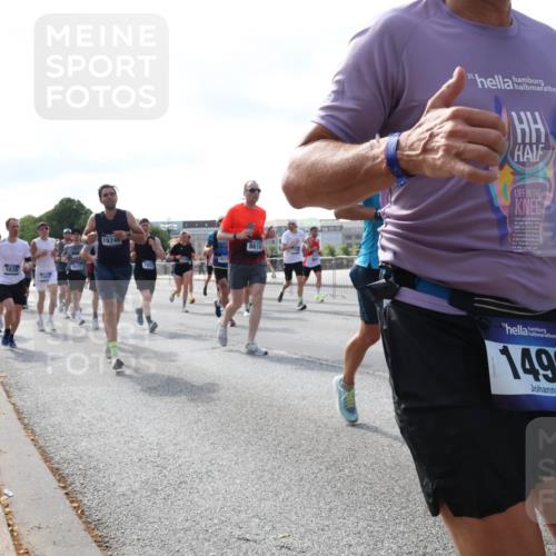 29.06.2025 - hella hamburg halbmarathon Lena Gebhardt http://msf.ph/oto/8253230 29.06.2025 09:56:46 Lombardsbrücke 1381, 1452, 1460, 1496, 1592, 1628, 1783, 1833, 1877, 2013, 2058, 2074, 2082, 2111, 2208, 2340, 2378, 2396, 2771, 2878, 2953, 2996, 3256, 3296, 3310, 3575, 3652, 3791, 4065, 4077, 4377, 4404, 4635, 4711, 4770, 4833, 4897, 5008, 5169, 5194, 5319, 5482, 5600, 5607, 5839, 5978, 6033, 6286, 6377, 6511, 6512, 6561, 6562, 6631, 7176, 7383, 7475, 7583, 8112, 8261, 8361, 8514, 8572, 8587, 8618, 8661, 8710, 8813, 8863, 8921, 8968, 8996, 9082, 9246, 9497, 9537, 9597, 9638 meine-sportfotos.de