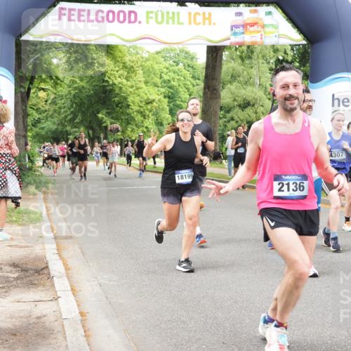 29.06.2025 - hella hamburg halbmarathon MichiJ http://msf.ph/oto/8253233 29.06.2025 10:52:17 Zwischen KM18-KM19 1186, 1229, 1559, 2136, 2490, 4307, 5073, 6322, 7210, 7211, 7888, 7907, 8894, 8960, 9477, 10402, 12426, 14642, 15000, 18199 meine-sportfotos.de