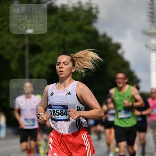29.06.2025 - hella hamburg halbmarathon Dr. Thomas Lammeyer http://msf.ph/oto/8253283 29.06.2025 09:51:43 Kennedybrücke 1385, 1505, 1710, 1743, 2714, 2767, 3959, 4860, 5091, 5315, 5554, 5709, 6684, 6990, 7884, 10404, 10793, 10852, 10900 meine-sportfotos.de