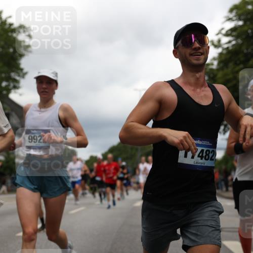 29.06.2025 - hella hamburg halbmarathon Yannick Fuchs http://msf.ph/oto/8253321 29.06.2025 10:48:03 20KM 1267, 1422, 1442, 1502, 1549, 1870, 2058, 2432, 2518, 2630, 3096, 3103, 3310, 3898, 4299, 5020, 5259, 6260, 6294, 6374, 7129, 7395, 7478, 7973, 8223, 8285, 8394, 9032, 9380, 9791, 9922, 10040, 11009, 11068, 11430, 11789, 11844, 12213, 12321, 12607, 13033, 13147, 13397, 13794, 13803, 13869, 13912, 14026, 14239, 14702, 15146, 15856, 16623, 16750, 16780, 17482, 17765, 18308, 18450, 18514, 18612, 18759, 19067, 19177 meine-sportfotos.de