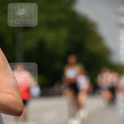 29.06.2025 - hella hamburg halbmarathon Dr. Thomas Lammeyer http://msf.ph/oto/8253586 29.06.2025 10:14:27 Kennedybrücke 1052, 1186, 1456, 4389, 7058, 7250, 8685, 9150, 9829, 9988 meine-sportfotos.de