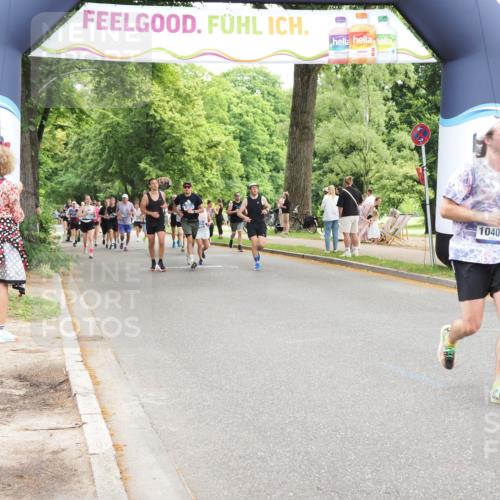 29.06.2025 - hella hamburg halbmarathon MichiJ http://msf.ph/oto/8253594 29.06.2025 10:52:19 Zwischen KM18-KM19 1186, 1229, 1559, 2136, 3328, 4307, 5073, 6322, 7210, 7211, 7888, 8894, 8960, 9477, 10402, 12426, 15000, 18199 meine-sportfotos.de