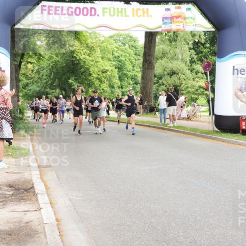 29.06.2025 - hella hamburg halbmarathon MichiJ http://msf.ph/oto/8253622 29.06.2025 10:52:20 Zwischen KM18-KM19 1559, 2136, 3328, 4307, 6322, 7210, 7211, 7888, 8894, 8960, 9477, 10402, 12426, 18199 meine-sportfotos.de
