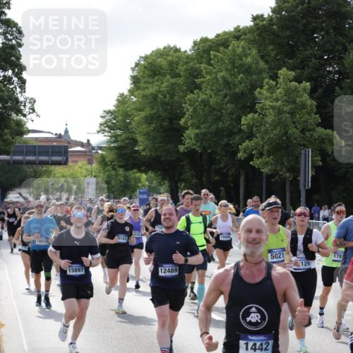 29.06.2025 - hella hamburg halbmarathon Jannik Wohlers http://msf.ph/oto/8253884 29.06.2025 09:56:52 Lombardsbrücke 1030, 1327, 1442, 1537, 1657, 2025, 2119, 2595, 2814, 2839, 2855, 2869, 3093, 3103, 3698, 4299, 4558, 4726, 5013, 5018, 5021, 5744, 6125, 6720, 6762, 6942, 7177, 7259, 7918, 8313, 8447, 8651, 8930, 9060, 9316, 10040, 10133, 10191, 10192, 10368, 10376, 10549, 10667, 11143, 11339, 11451, 11579, 11747, 11975, 12235, 12421, 12489, 12528, 12580, 13267, 13794, 14036, 14122, 14125, 14192, 14482, 14592, 14881, 15484, 15590, 15897, 16043, 16094, 16291, 16732, 16800, 17129 meine-sportfotos.de