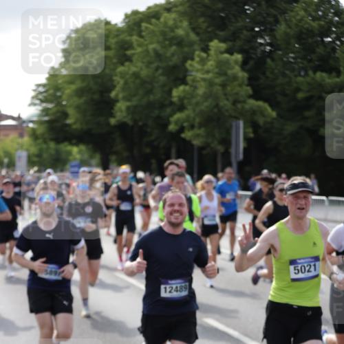 29.06.2025 - hella hamburg halbmarathon Jannik Wohlers http://msf.ph/oto/8254068 29.06.2025 09:56:53 Lombardsbrücke 1030, 1327, 1442, 1657, 2025, 2119, 2595, 2814, 2855, 3093, 3103, 3698, 4299, 4558, 4726, 5013, 5018, 5021, 5744, 6125, 6720, 6762, 6942, 7177, 7221, 7259, 7918, 8313, 8447, 8651, 9060, 9316, 10040, 10191, 10192, 10368, 10376, 10549, 10667, 11143, 11339, 11451, 11579, 11747, 11975, 12235, 12348, 12421, 12489, 12528, 12580, 13267, 13761, 13794, 14036, 14122, 14125, 14192, 14592, 14881, 15484, 15590, 15897, 16043, 16094, 16291, 16732, 16800, 17129 meine-sportfotos.de
