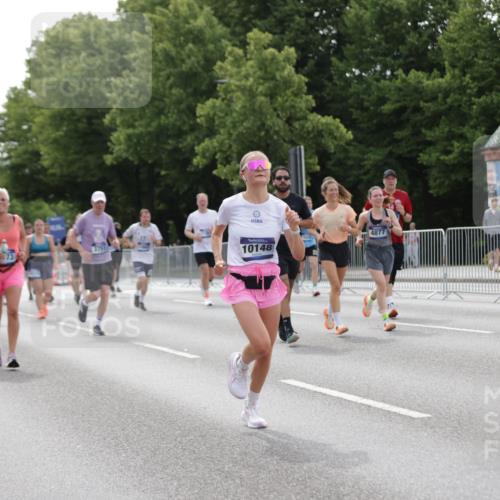 29.06.2025 - hella hamburg halbmarathon Jannik Wohlers http://msf.ph/oto/8254266 29.06.2025 10:31:24 Lombardsbrücke 1235, 1373, 1844, 1879, 2384, 2672, 2831, 2832, 3221, 3239, 3358, 3396, 3397, 3424, 3571, 3681, 3751, 4877, 5156, 5965, 6160, 6640, 6718, 6727, 7334, 7898, 8304, 8620, 8806, 9078, 9104, 9478, 9812, 9882, 9883, 10148, 10421, 10435, 10653, 11178, 12381, 12663, 12758, 14536, 14793, 15102, 16310, 16541, 17043, 17118, 17342, 17362, 18283, 18428, 18433, 18613, 18629, 18838, 19068, 19233 meine-sportfotos.de