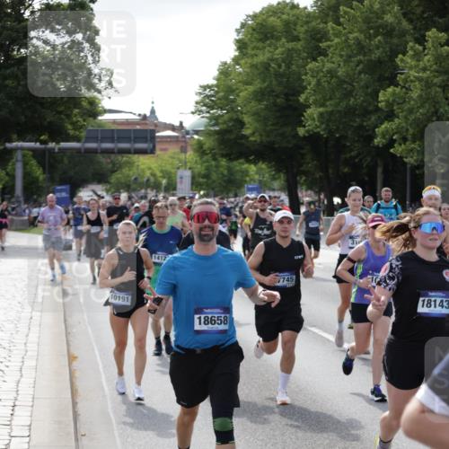 29.06.2025 - hella hamburg halbmarathon Jannik Wohlers http://msf.ph/oto/8254332 29.06.2025 09:56:55 Lombardsbrücke 1030, 1327, 1442, 2025, 2119, 2595, 2814, 2855, 3048, 3093, 3103, 3698, 4299, 4558, 4726, 5013, 5018, 5021, 5744, 6125, 6720, 6762, 6795, 6942, 7177, 7221, 7259, 7918, 8447, 9316, 10191, 10192, 10368, 10376, 10549, 10667, 11143, 11339, 11451, 11579, 11747, 12235, 12348, 12421, 12489, 12528, 12580, 12840, 13761, 13794, 14122, 14125, 14192, 14881, 15484, 15590, 15720, 15897, 16043, 16094, 16291, 16732, 16800, 17129, 17179 meine-sportfotos.de