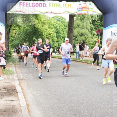 29.06.2025 - hella hamburg halbmarathon MichiJ http://msf.ph/oto/8254485 29.06.2025 10:52:27 Zwischen KM18-KM19 1034, 1062, 3112, 3328, 5464, 7760, 8171, 8219, 11027, 14022, 16355, 16847, 16911 meine-sportfotos.de