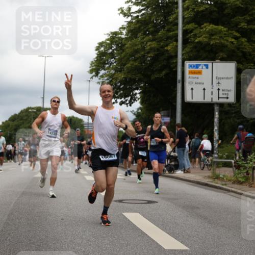 29.06.2025 - hella hamburg halbmarathon Yannick Fuchs http://msf.ph/oto/8254509 29.06.2025 10:48:08 20KM 1267, 1422, 1442, 1549, 1815, 1870, 2432, 3103, 3310, 3898, 4299, 5259, 6260, 6294, 6356, 6374, 6994, 7129, 7395, 7478, 7973, 8223, 8285, 8394, 9032, 9380, 9791, 9922, 10040, 11009, 11430, 11789, 12213, 12321, 12607, 13147, 13794, 13803, 13869, 14026, 14239, 14702, 15113, 15146, 16092, 16574, 16623, 16750, 16780, 17482, 17740, 17765, 18308, 18450, 18514, 18612, 18759, 19067, 19177 meine-sportfotos.de