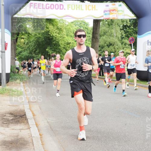29.06.2025 - hella hamburg halbmarathon MichiJ http://msf.ph/oto/8254621 29.06.2025 10:29:16 Zwischen KM18-KM19 2568, 2797, 5050, 6495, 9640, 9979, 11767, 15493, 15542, 18173, 18192, 18573 meine-sportfotos.de