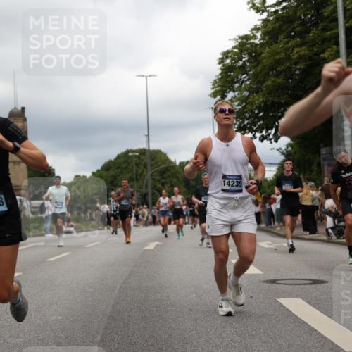 29.06.2025 - hella hamburg halbmarathon Yannick Fuchs http://msf.ph/oto/8254813 29.06.2025 10:48:09 20KM 1422, 1442, 1549, 1815, 1870, 2432, 3103, 3310, 3898, 4299, 5259, 6260, 6294, 6356, 6374, 6994, 7129, 7395, 7478, 7973, 8223, 8285, 8394, 8798, 9032, 9380, 9791, 9922, 10040, 11009, 11430, 11789, 12213, 12321, 12362, 12607, 13147, 13794, 13803, 13869, 14026, 14239, 14702, 14818, 15113, 15146, 15156, 15169, 16092, 16574, 16623, 16750, 16780, 17482, 17740, 17765, 18308, 18450, 18514, 18612, 18759, 19067, 19177 meine-sportfotos.de