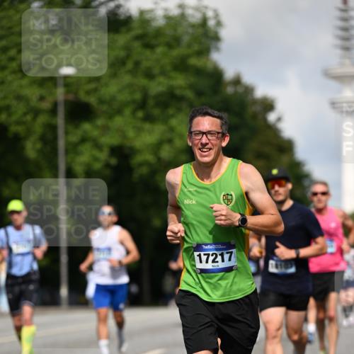 29.06.2025 - hella hamburg halbmarathon Dr. Thomas Lammeyer http://msf.ph/oto/8254873 29.06.2025 09:51:44 Kennedybrücke 1385, 1505, 1710, 1743, 2714, 2767, 3959, 4860, 5091, 5315, 5554, 5709, 6684, 7884, 8933, 10404, 10793, 10852, 10900 meine-sportfotos.de