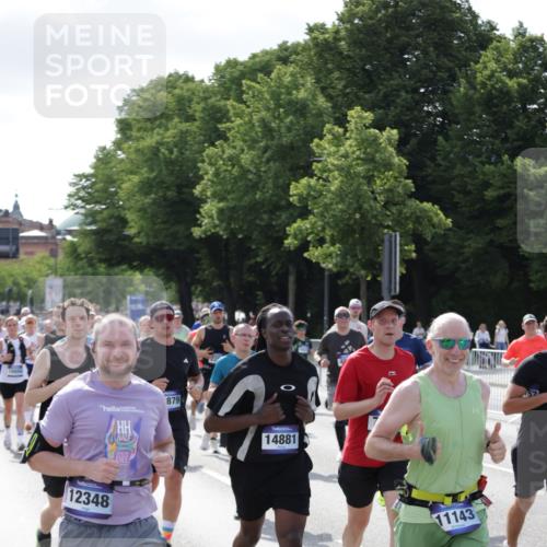 29.06.2025 - hella hamburg halbmarathon Jannik Wohlers http://msf.ph/oto/8254962 29.06.2025 09:57:01 Lombardsbrücke 1030, 1086, 1193, 1422, 1442, 2119, 2252, 2444, 2595, 2814, 2855, 3048, 3096, 3103, 3698, 4261, 4299, 4558, 4986, 5013, 5018, 5021, 5024, 5633, 5820, 5907, 6125, 6720, 6762, 6795, 6942, 7221, 7397, 7742, 7930, 7932, 8447, 9316, 10191, 10192, 10215, 10368, 10376, 10549, 10667, 11143, 11339, 11430, 11579, 12235, 12348, 12421, 12440, 12489, 12580, 12607, 12840, 13701, 13761, 13794, 14122, 14192, 14737, 14881, 15480, 15484, 15720, 15897, 16043, 16800, 17129, 17130, 17179 meine-sportfotos.de