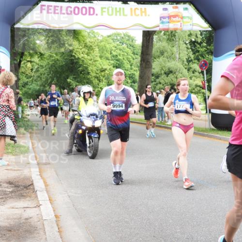29.06.2025 - hella hamburg halbmarathon MichiJ http://msf.ph/oto/8254964 29.06.2025 10:52:31 Zwischen KM18-KM19 1034, 3112, 5464, 6590, 7826, 8219, 8405, 9994, 11027, 14022, 16355, 16847, 16911, 17707 meine-sportfotos.de