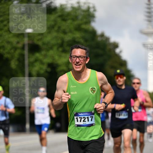 29.06.2025 - hella hamburg halbmarathon Dr. Thomas Lammeyer http://msf.ph/oto/8254968 29.06.2025 09:51:44 Kennedybrücke 1385, 1505, 1710, 1743, 2714, 2767, 3959, 4860, 5091, 5315, 5554, 5709, 6684, 7884, 8933, 10404, 10793, 10852, 10900 meine-sportfotos.de