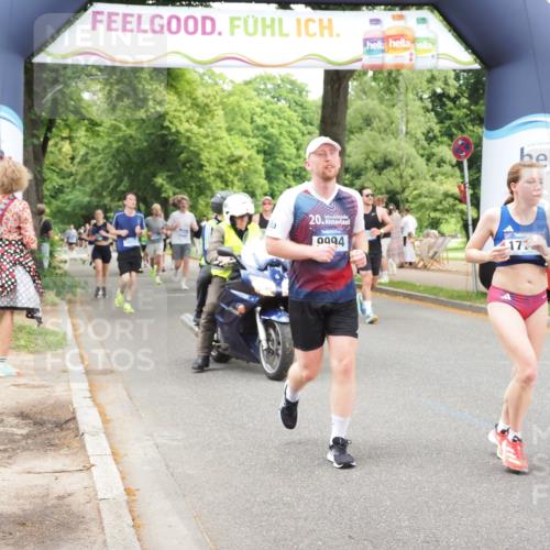 29.06.2025 - hella hamburg halbmarathon MichiJ http://msf.ph/oto/8255022 29.06.2025 10:52:32 Zwischen KM18-KM19 1034, 3112, 5464, 6590, 7826, 8219, 8405, 9994, 10736, 11027, 14022, 14607, 16355, 16847, 16911, 17707, 18726 meine-sportfotos.de