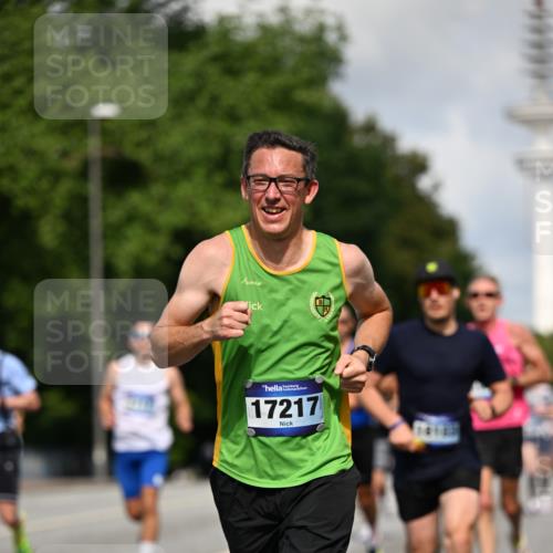 29.06.2025 - hella hamburg halbmarathon Dr. Thomas Lammeyer http://msf.ph/oto/8255026 29.06.2025 09:51:44 Kennedybrücke 1385, 1505, 1710, 1743, 2714, 2767, 3959, 4860, 5091, 5315, 5554, 5709, 6684, 7884, 8933, 10404, 10793, 10852, 10900 meine-sportfotos.de