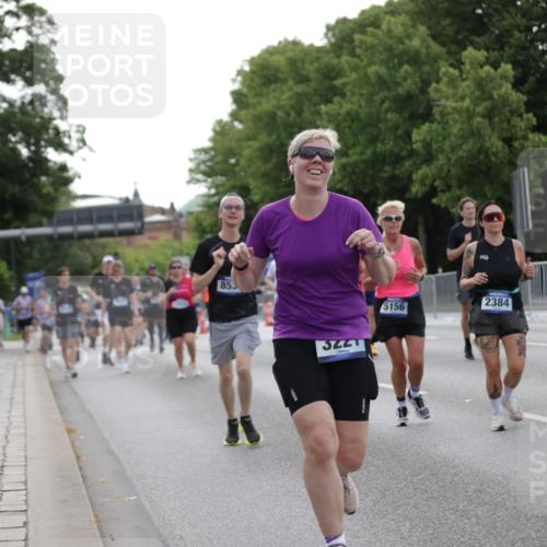 29.06.2025 - hella hamburg halbmarathon Jannik Wohlers http://msf.ph/oto/8255141 29.06.2025 10:31:34 Lombardsbrücke 1311, 1373, 2384, 2672, 2832, 3221, 3239, 3358, 3751, 3752, 4877, 5156, 5601, 6718, 6727, 7135, 7295, 7344, 7570, 7695, 7789, 7816, 7898, 8538, 9078, 10148, 10653, 11462, 12319, 12663, 12755, 13026, 14536, 14793, 16200, 16310, 17118, 17342, 17958, 18283, 18369, 18428, 18629, 18838, 18931 meine-sportfotos.de