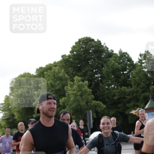 29.06.2025 - hella hamburg halbmarathon Jannik Wohlers http://msf.ph/oto/8255247 29.06.2025 09:57:21 Lombardsbrücke 1094, 1320, 1321, 1422, 1563, 1870, 2448, 2488, 2946, 3058, 3114, 3999, 4261, 4379, 5032, 5305, 5775, 5820, 5907, 6355, 6356, 6374, 6569, 6585, 6628, 6776, 7134, 7478, 7594, 7930, 7932, 7952, 7973, 7976, 8172, 8176, 8413, 8973, 9214, 9227, 9739, 9835, 10860, 11208, 11512, 11832, 12155, 12961, 13701, 13750, 14300, 14865, 14914, 15134, 15146, 15169, 15395, 15426, 15496, 15712, 16008, 16009, 16039, 16047, 16285, 16320, 16750, 16980, 17640, 17642 meine-sportfotos.de