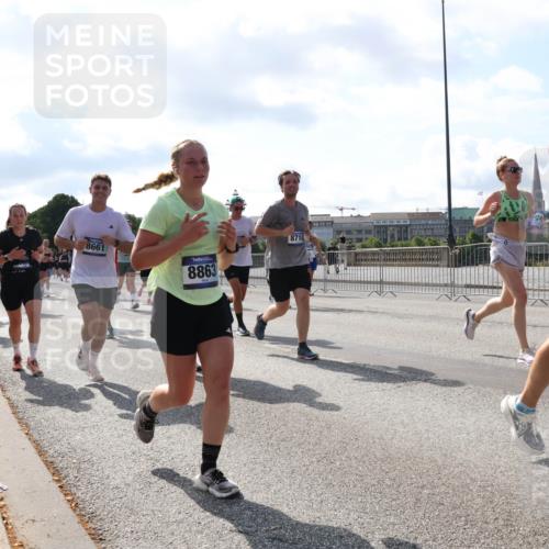 29.06.2025 - hella hamburg halbmarathon Lena Gebhardt http://msf.ph/oto/8255269 29.06.2025 09:56:51 Lombardsbrücke 1381, 1460, 1496, 1537, 1628, 1657, 1783, 1833, 1877, 2013, 2025, 2058, 2074, 2082, 2111, 2208, 2340, 2378, 2396, 2771, 2839, 2869, 2878, 2953, 2996, 3093, 3256, 3296, 3310, 3575, 3652, 3791, 4065, 4377, 4404, 4635, 4711, 4726, 4770, 4833, 4897, 5008, 5169, 5194, 5319, 5839, 5978, 6033, 6286, 6377, 6511, 6512, 6561, 6562, 6631, 7176, 7383, 7475, 8112, 8261, 8313, 8361, 8572, 8587, 8618, 8651, 8661, 8710, 8813, 8863, 8921, 8930, 9060, 9082, 9497, 9597, 9638 meine-sportfotos.de