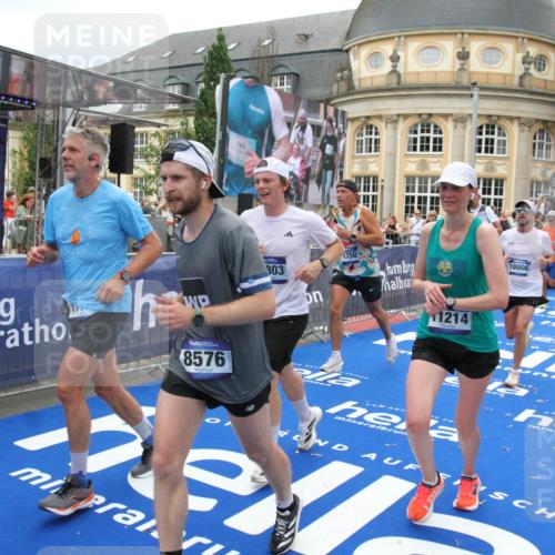 29.06.2025 - hella hamburg halbmarathon Michael Strokosch http://msf.ph/oto/8255280 29.06.2025 10:50:40 Ziel 1399, 1750, 4346, 6282, 6662, 6712, 7397, 7583, 7786, 8576, 9057, 11214, 13808, 13812, 13875, 15519, 15803, 16291, 16806, 17179, 17247, 18006, 18413, 18820 meine-sportfotos.de