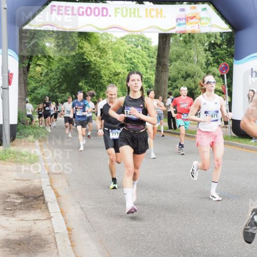 29.06.2025 - hella hamburg halbmarathon MichiJ http://msf.ph/oto/8255332 29.06.2025 10:29:21 Zwischen KM18-KM19 1912, 2797, 4303, 5050, 6429, 6495, 6771, 7774, 9640, 9979, 10783, 12292, 13457, 15493, 16201, 16347, 16580, 17971, 18192, 18802 meine-sportfotos.de