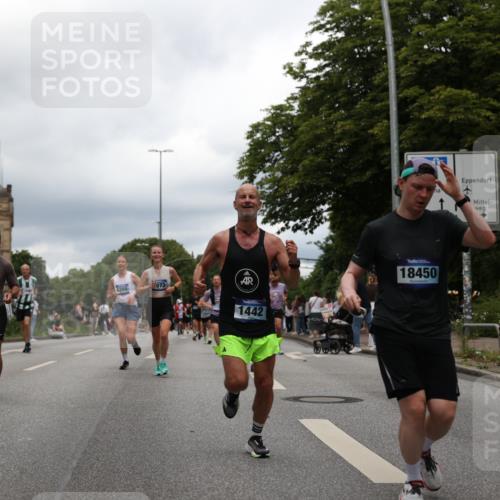 29.06.2025 - hella hamburg halbmarathon Yannick Fuchs http://msf.ph/oto/8255383 29.06.2025 10:48:13 20KM 1410, 1422, 1442, 1549, 1815, 2432, 3103, 3310, 3898, 4299, 5259, 6260, 6356, 6374, 6581, 6994, 7129, 7478, 7973, 8223, 8285, 8394, 8798, 9012, 9032, 9380, 10040, 10266, 11009, 11430, 11789, 12213, 12362, 12489, 13147, 13794, 13803, 13869, 14026, 14239, 14818, 15113, 15156, 15169, 16092, 16574, 16623, 16750, 16780, 17740, 17765, 18308, 18450, 18759, 19067, 19177 meine-sportfotos.de