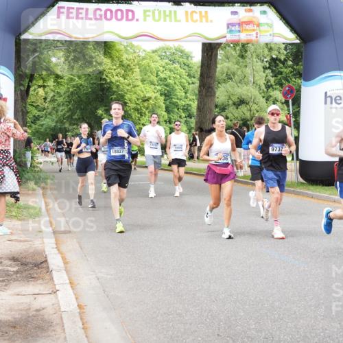 29.06.2025 - hella hamburg halbmarathon MichiJ http://msf.ph/oto/8255411 29.06.2025 10:52:34 Zwischen KM18-KM19 1034, 3112, 5464, 6590, 7826, 8405, 9736, 9737, 9994, 10736, 10886, 11027, 12371, 14022, 14607, 16355, 16847, 17707, 18726 meine-sportfotos.de