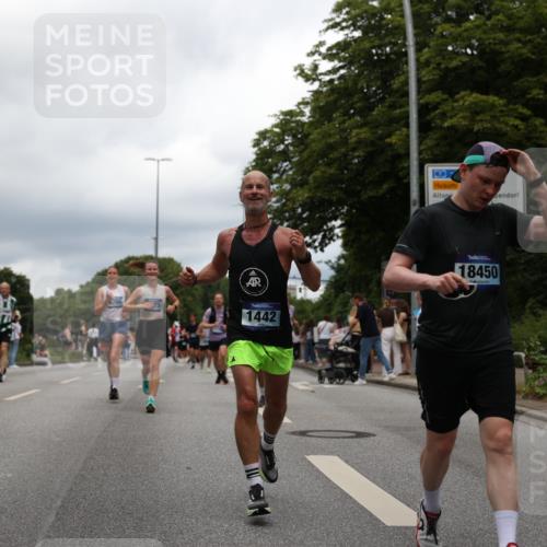 29.06.2025 - hella hamburg halbmarathon Yannick Fuchs http://msf.ph/oto/8255413 29.06.2025 10:48:13 20KM 1410, 1422, 1442, 1549, 1815, 2432, 3103, 3310, 3898, 4299, 5259, 6260, 6356, 6374, 6581, 6994, 7129, 7478, 7973, 8223, 8285, 8394, 8798, 9012, 9032, 9380, 10040, 10266, 11009, 11430, 11789, 12213, 12362, 12489, 13147, 13794, 13803, 13869, 14026, 14239, 14818, 15113, 15156, 15169, 16092, 16574, 16623, 16750, 16780, 17740, 17765, 18308, 18450, 18759, 19067, 19177 meine-sportfotos.de