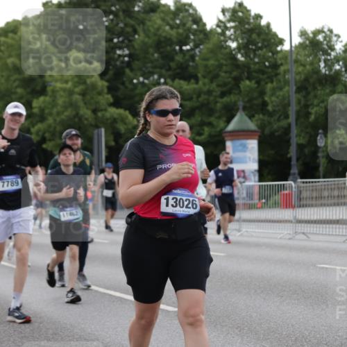 29.06.2025 - hella hamburg halbmarathon Jannik Wohlers http://msf.ph/oto/8255526 29.06.2025 10:31:41 Lombardsbrücke 1311, 1987, 2349, 2384, 2943, 3022, 3221, 3239, 3358, 3752, 3822, 4314, 4605, 4924, 5156, 5496, 5601, 5658, 5743, 6218, 6252, 6718, 6727, 7135, 7239, 7295, 7344, 7535, 7570, 7695, 7789, 7816, 7898, 8538, 10248, 10924, 11168, 11462, 12136, 12319, 12663, 12755, 12936, 13026, 13959, 13960, 14029, 14105, 14191, 14536, 14599, 15471, 16200, 17118, 17342, 17958, 18283, 18369, 18428, 18838, 18931 meine-sportfotos.de