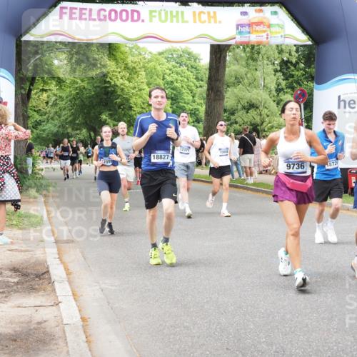 29.06.2025 - hella hamburg halbmarathon MichiJ http://msf.ph/oto/8255534 29.06.2025 10:52:35 Zwischen KM18-KM19 1034, 5464, 6590, 7826, 8405, 9736, 9737, 9994, 10736, 10886, 12371, 12473, 14607, 16355, 16847, 17059, 17707, 18726, 18827 meine-sportfotos.de