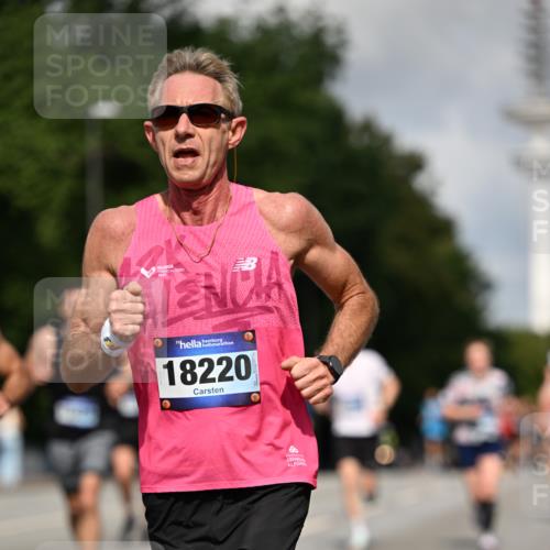 29.06.2025 - hella hamburg halbmarathon Dr. Thomas Lammeyer http://msf.ph/oto/8255568 29.06.2025 09:51:47 Kennedybrücke 1290, 1385, 1505, 1710, 1743, 2714, 2767, 3959, 4860, 5091, 5315, 5554, 5709, 6684, 7152, 7154, 7884, 8933, 9403, 10404, 10793, 10852, 10900 meine-sportfotos.de
