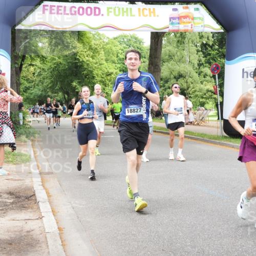 29.06.2025 - hella hamburg halbmarathon MichiJ http://msf.ph/oto/8255606 29.06.2025 10:52:36 Zwischen KM18-KM19 6590, 7826, 8405, 9736, 9737, 9994, 10736, 10886, 12371, 12473, 14607, 17059, 17707, 18726, 18827 meine-sportfotos.de