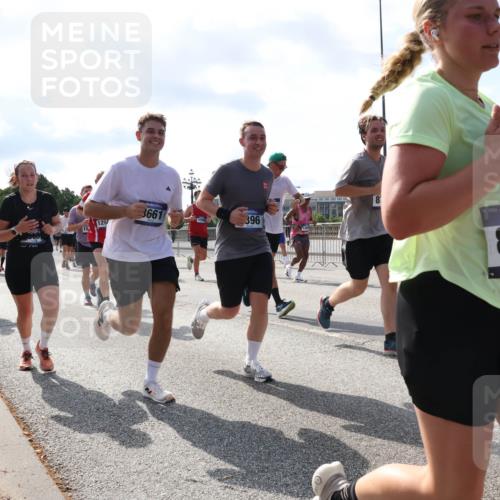 29.06.2025 - hella hamburg halbmarathon Lena Gebhardt http://msf.ph/oto/8255616 29.06.2025 09:56:51 Lombardsbrücke 1381, 1460, 1496, 1537, 1628, 1657, 1783, 1833, 1877, 2013, 2025, 2058, 2074, 2082, 2111, 2208, 2340, 2378, 2396, 2771, 2839, 2869, 2878, 2953, 2996, 3093, 3256, 3296, 3310, 3575, 3652, 3791, 4065, 4377, 4404, 4635, 4711, 4726, 4770, 4833, 4897, 5008, 5169, 5194, 5319, 5839, 5978, 6033, 6286, 6377, 6511, 6512, 6561, 6562, 6631, 7176, 7383, 7475, 8112, 8261, 8313, 8361, 8572, 8587, 8618, 8651, 8661, 8710, 8813, 8863, 8921, 8930, 9060, 9082, 9497, 9597, 9638 meine-sportfotos.de