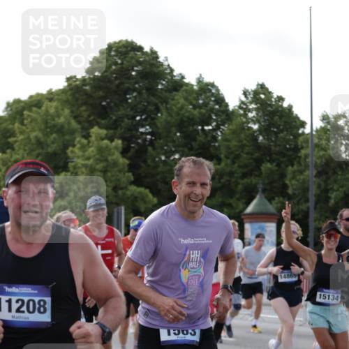 29.06.2025 - hella hamburg halbmarathon Jannik Wohlers http://msf.ph/oto/8255640 29.06.2025 09:57:25 Lombardsbrücke 1094, 1320, 1321, 1563, 1870, 2397, 2448, 2488, 2612, 2946, 3058, 3114, 3251, 3999, 4379, 5032, 5305, 5775, 6355, 6356, 6374, 6569, 6585, 6628, 6776, 7134, 7478, 7594, 7646, 7952, 7973, 7976, 8176, 8413, 8973, 9214, 9227, 9739, 9835, 10860, 11208, 11310, 11512, 11832, 12155, 12224, 12961, 13047, 13750, 14300, 14638, 14865, 14914, 15125, 15134, 15146, 15169, 15395, 15426, 15496, 15712, 15915, 16008, 16009, 16039, 16047, 16285, 16320, 16750, 16980, 17530, 17640, 17642 meine-sportfotos.de