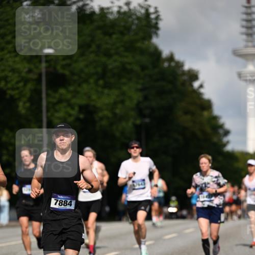 29.06.2025 - hella hamburg halbmarathon Dr. Thomas Lammeyer http://msf.ph/oto/8255728 29.06.2025 09:51:48 Kennedybrücke 1290, 1385, 1505, 1710, 2399, 2714, 2767, 3959, 4860, 5091, 5315, 5554, 5709, 6684, 7152, 7154, 7884, 8933, 9403, 10404, 10793, 10852 meine-sportfotos.de