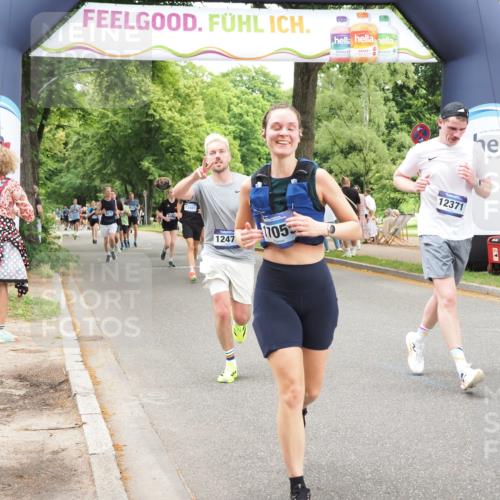 29.06.2025 - hella hamburg halbmarathon MichiJ http://msf.ph/oto/8255815 29.06.2025 10:52:37 Zwischen KM18-KM19 7826, 9736, 9737, 10736, 10886, 12371, 12473, 14607, 17059, 17707, 18726, 18827 meine-sportfotos.de