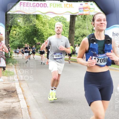 29.06.2025 - hella hamburg halbmarathon MichiJ http://msf.ph/oto/8255908 29.06.2025 10:52:38 Zwischen KM18-KM19 7826, 9736, 9737, 10736, 10886, 12371, 12473, 13481, 14607, 17059, 17707, 18726, 18827 meine-sportfotos.de