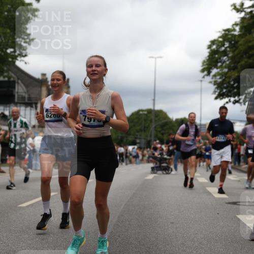 29.06.2025 - hella hamburg halbmarathon Yannick Fuchs http://msf.ph/oto/8255916 29.06.2025 10:48:16 20KM 1410, 1442, 1549, 1815, 2432, 3103, 3310, 3898, 4299, 6260, 6356, 6374, 6581, 6723, 6994, 7129, 7478, 7973, 8223, 8394, 8772, 8798, 9012, 9032, 9060, 9227, 10040, 10266, 11009, 11430, 11789, 12213, 12362, 12489, 13147, 13803, 13869, 14026, 14239, 14818, 15113, 15156, 15169, 15524, 16092, 16574, 16623, 16750, 17740, 17765, 18308, 18450, 18759, 19067, 19177 meine-sportfotos.de