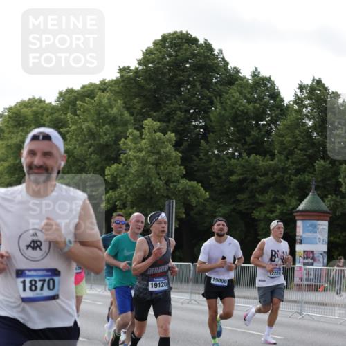 29.06.2025 - hella hamburg halbmarathon Jannik Wohlers http://msf.ph/oto/8255928 29.06.2025 09:57:29 Lombardsbrücke 1094, 1258, 1320, 1321, 1335, 1563, 1870, 2397, 2448, 2612, 2946, 3058, 3091, 3114, 3251, 5032, 5305, 5672, 5775, 6355, 6356, 6569, 6580, 6585, 6628, 6776, 7065, 7134, 7478, 7594, 7646, 7952, 7973, 7976, 8176, 8973, 9065, 9163, 9214, 9227, 9739, 9835, 10860, 11208, 11310, 11757, 11832, 12155, 12224, 12662, 12961, 13047, 14300, 14638, 14865, 14914, 15061, 15125, 15134, 15169, 15395, 15426, 15496, 15712, 15915, 16008, 16009, 16039, 16320, 16750, 16980, 17530 meine-sportfotos.de