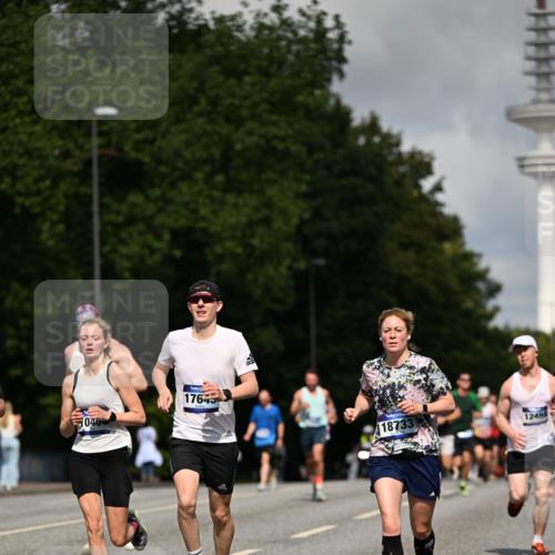 29.06.2025 - hella hamburg halbmarathon Dr. Thomas Lammeyer http://msf.ph/oto/8255993 29.06.2025 09:51:49 Kennedybrücke 1290, 1385, 1505, 1710, 2399, 2714, 2767, 3959, 4860, 5091, 5315, 5554, 5709, 6684, 7152, 7154, 7884, 8933, 9403, 10404, 10793, 10852 meine-sportfotos.de