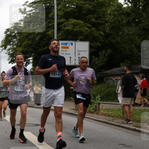 29.06.2025 - hella hamburg halbmarathon Yannick Fuchs http://msf.ph/oto/8256060 29.06.2025 10:48:18 20KM 1410, 1442, 1549, 1815, 2432, 3103, 3177, 3310, 3861, 3898, 4299, 6082, 6084, 6260, 6356, 6581, 6723, 6994, 7129, 7973, 8223, 8772, 8798, 9012, 9032, 9060, 9227, 10040, 10263, 10266, 11009, 11499, 11789, 12213, 12362, 12489, 13147, 13803, 13869, 14026, 14239, 14818, 15113, 15156, 15169, 15408, 15524, 16092, 16574, 16623, 16750, 17740, 17765, 18450, 18759, 19177 meine-sportfotos.de