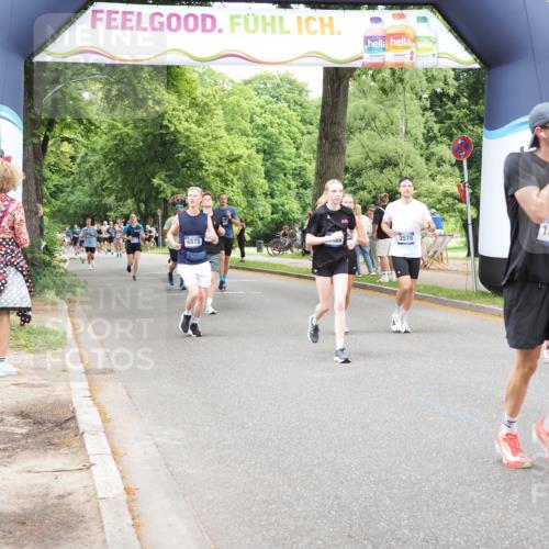 29.06.2025 - hella hamburg halbmarathon MichiJ http://msf.ph/oto/8256065 29.06.2025 10:52:41 Zwischen KM18-KM19 3578, 3746, 4488, 9165, 9736, 9737, 10781, 10886, 10998, 12371, 12473, 13481, 17059, 18827 meine-sportfotos.de