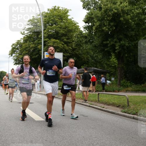 29.06.2025 - hella hamburg halbmarathon Yannick Fuchs http://msf.ph/oto/8256179 29.06.2025 10:48:18 20KM 1410, 1442, 1549, 1815, 2432, 3103, 3177, 3310, 3861, 3898, 4299, 6082, 6084, 6260, 6356, 6581, 6723, 6994, 7129, 7973, 8223, 8772, 8798, 9012, 9032, 9060, 9227, 10040, 10263, 10266, 11009, 11499, 11789, 12213, 12362, 12489, 13147, 13803, 13869, 14026, 14239, 14818, 15113, 15156, 15169, 15408, 15524, 16092, 16574, 16623, 16750, 17740, 17765, 18450, 18759, 19177 meine-sportfotos.de