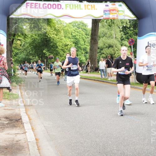 29.06.2025 - hella hamburg halbmarathon MichiJ http://msf.ph/oto/8256212 29.06.2025 10:52:43 Zwischen KM18-KM19 3578, 3746, 4488, 6572, 9165, 10781, 10998, 12473, 13481, 17059, 18827 meine-sportfotos.de