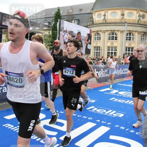 29.06.2025 - hella hamburg halbmarathon Michael Strokosch http://msf.ph/oto/8256247 29.06.2025 10:50:48 Ziel 2234, 2788, 5115, 6712, 7134, 7952, 8657, 11356, 13701, 15426, 15720, 17129, 17908, 18229, 18370, 18820 meine-sportfotos.de