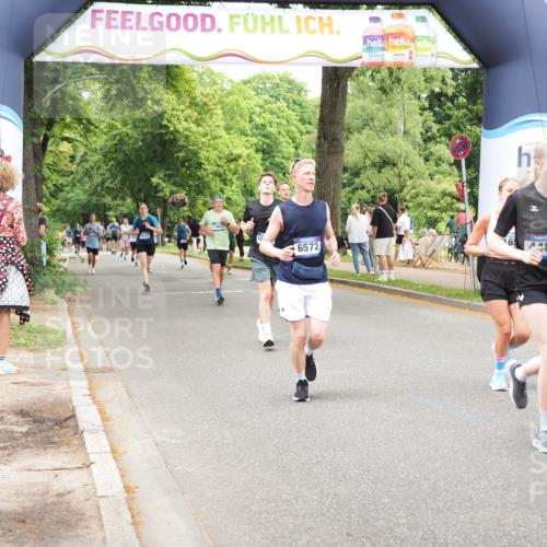 29.06.2025 - hella hamburg halbmarathon MichiJ http://msf.ph/oto/8256278 29.06.2025 10:52:43 Zwischen KM18-KM19 3578, 3746, 4488, 6572, 9165, 10781, 10998, 12473, 13481, 17059, 18827 meine-sportfotos.de