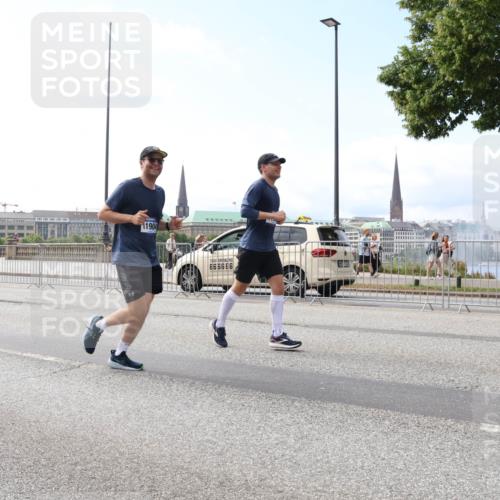 29.06.2025 - hella hamburg halbmarathon Lena Gebhardt http://msf.ph/oto/8256281 29.06.2025 10:10:44 Lombardsbrücke 1166, 1186, 1573, 1781, 4389, 5182, 5440, 5990, 5991, 7250, 7370, 7685, 9169, 9681, 9816, 9829, 11180, 11355, 11887, 11904, 11905, 12008, 12426, 12556, 12629, 12790, 13588, 13594, 13797, 13825, 13901, 14270, 14679, 14822, 15214, 15409, 16166, 16344, 16639, 16808, 17532, 17730, 18949, 19023 meine-sportfotos.de