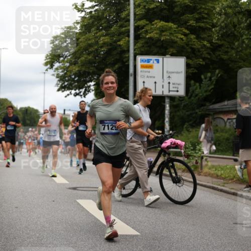 29.06.2025 - hella hamburg halbmarathon Yannick Fuchs http://msf.ph/oto/8256383 29.06.2025 10:48:20 20KM 1410, 1442, 1549, 1815, 2432, 3177, 3310, 3861, 3898, 4299, 6082, 6084, 6260, 6356, 6581, 6723, 6994, 7129, 7973, 8223, 8772, 8798, 9012, 9060, 9227, 10040, 10263, 10266, 11009, 11499, 11789, 12213, 12362, 12489, 13147, 13869, 14026, 14660, 14818, 15113, 15156, 15169, 15408, 15524, 16092, 16574, 16623, 16750, 17740, 17765, 18450, 18759, 19177 meine-sportfotos.de